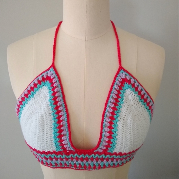 NWOT Crochet Halter / Crop Top Small Boho, Festival, Retro - Picture 1 of 6